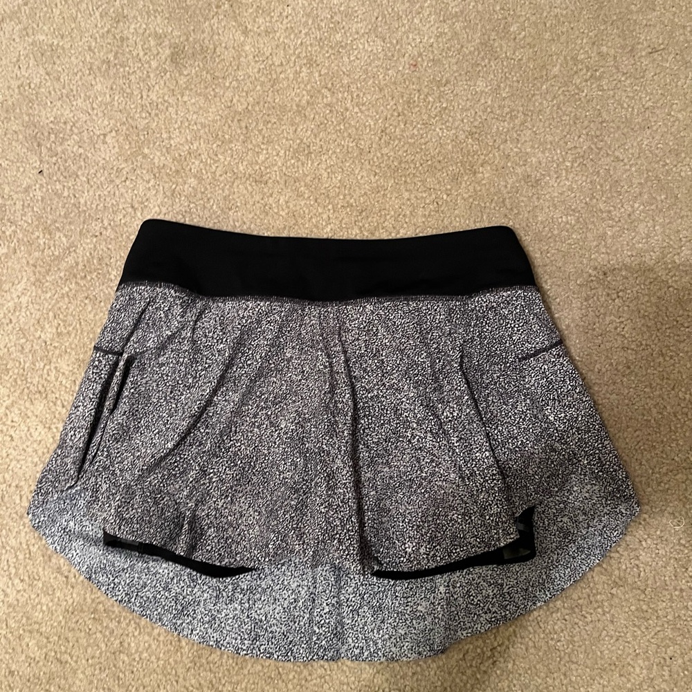 Lululemon Black and Gray Athletic Skirt